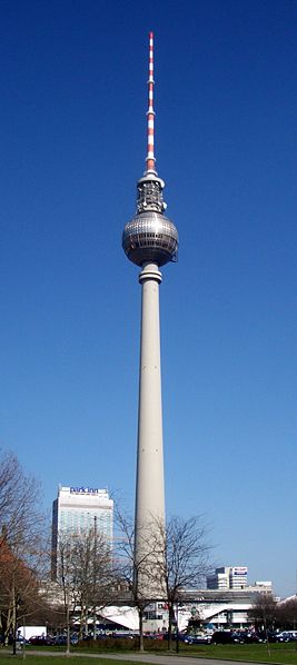 267px-berlin_fernsehturm_2005